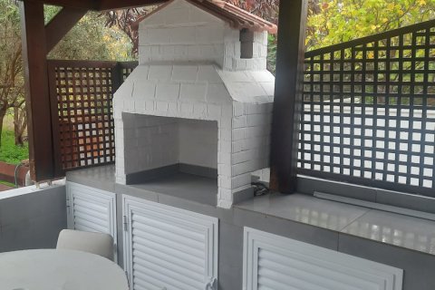 2 bedrooms Apartment in Livadia, Nicosia, No. 39666 2