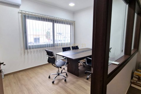 Офис 180м2 в Лимассол, Лимасол,  № 55917 4