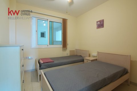 2 dormitorios Apartamento en Deryneia, Ammochostos,  No. 50429 13