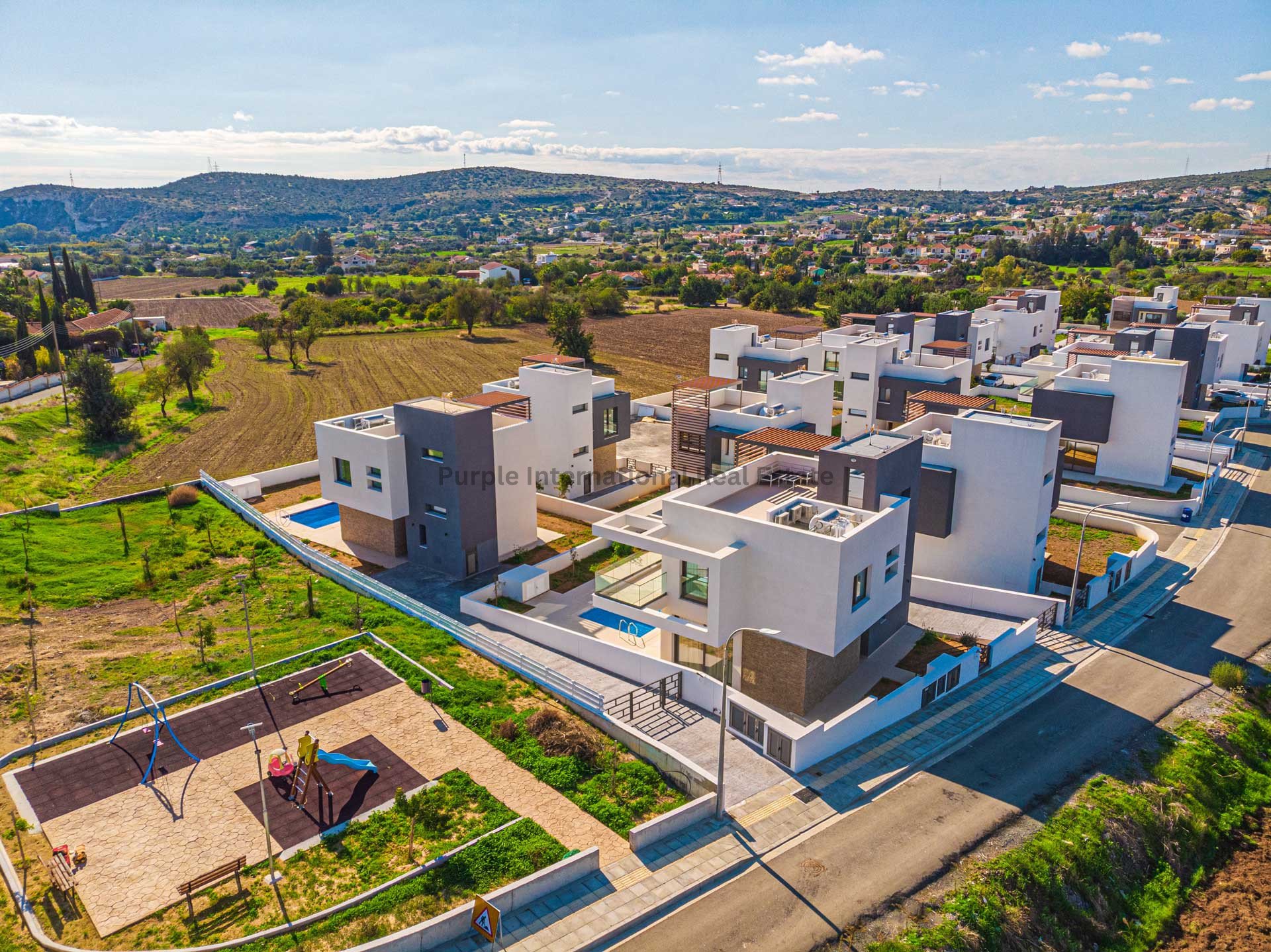 3 bedrooms Villa in Pyrgos, Limassol, Cyprus No. 52408