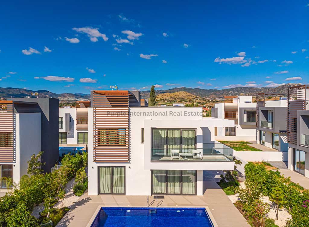 3 bedrooms Villa in Pyrgos, Limassol, Cyprus No. 52408