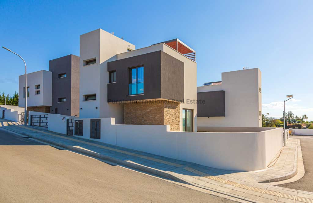 3 bedrooms Villa in Pyrgos, Limassol, Cyprus No. 52408