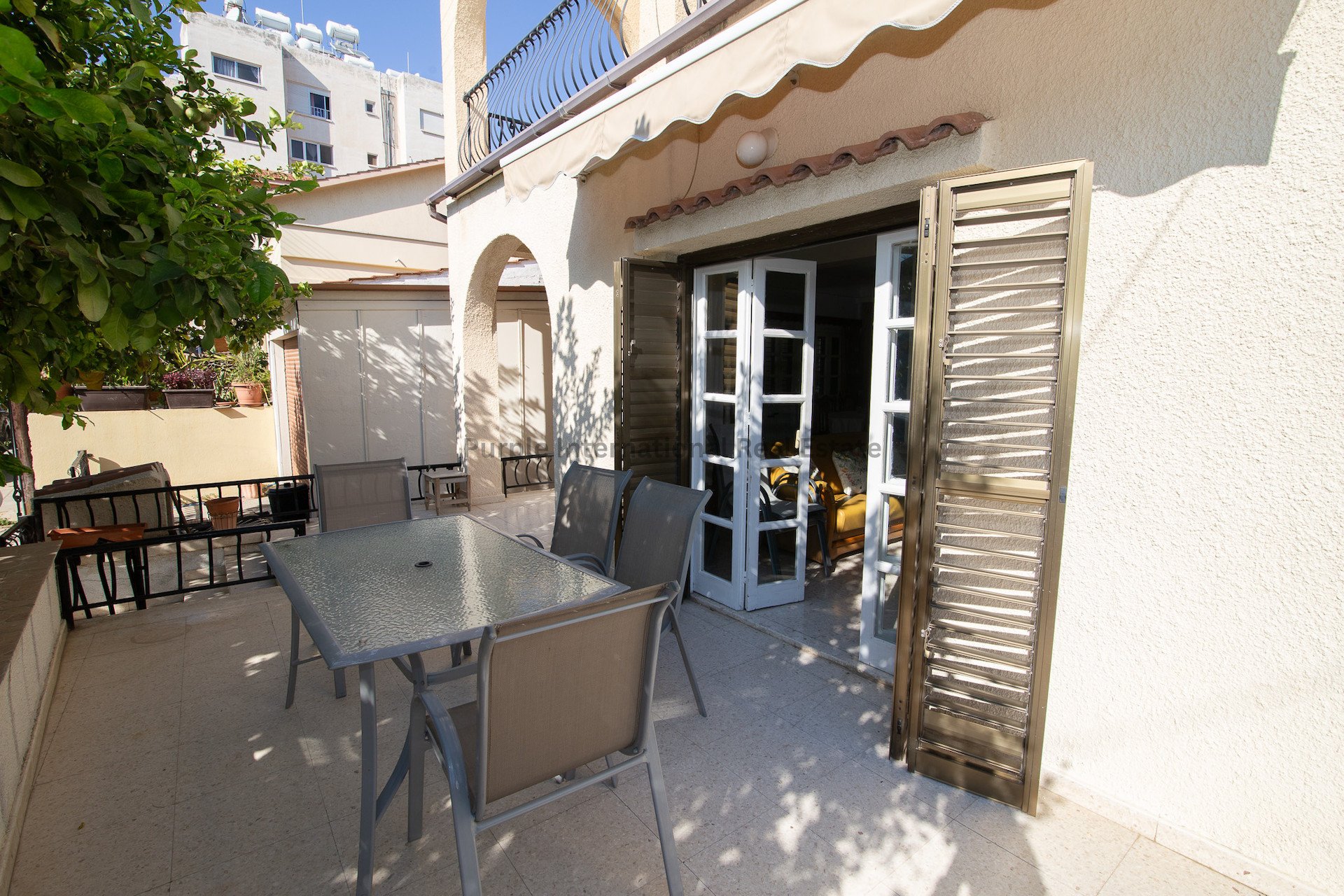 4 bedrooms Villa in Larnaca, Larnaka, Cyprus No. 52407
