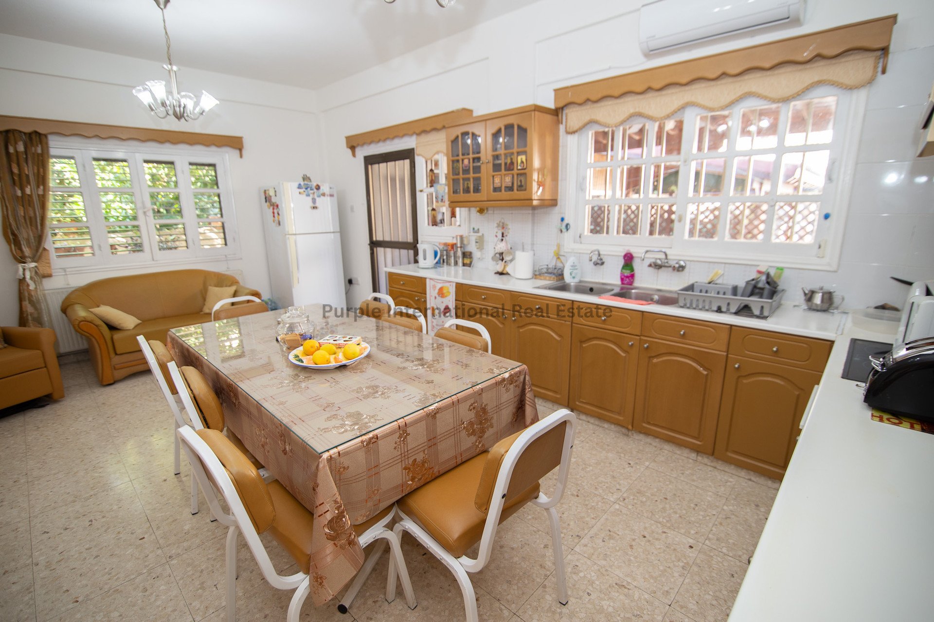 4 bedrooms Villa in Larnaca, Larnaka, Cyprus No. 52407