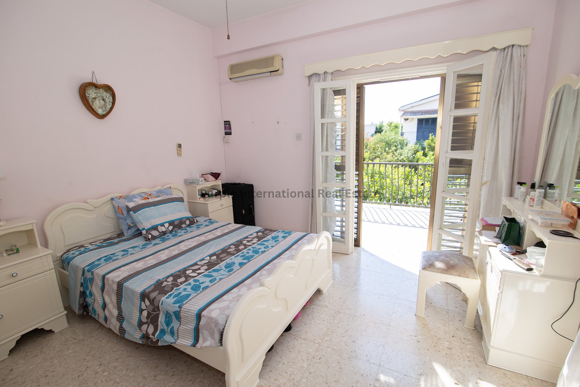 4 bedrooms Villa in Larnaca, Larnaka, Cyprus No. 52407