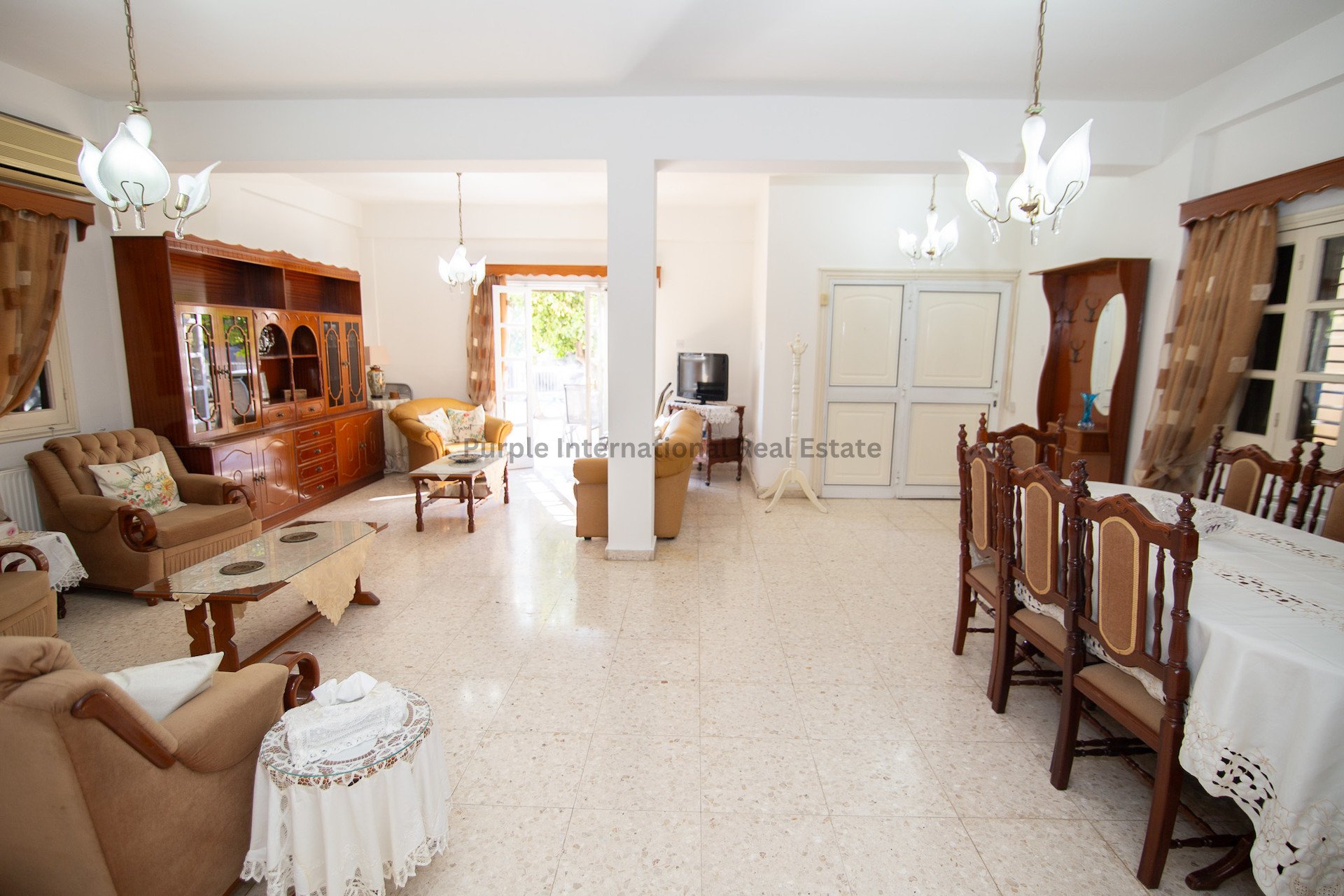 4 bedrooms Villa in Larnaca, Larnaka, Cyprus No. 52407