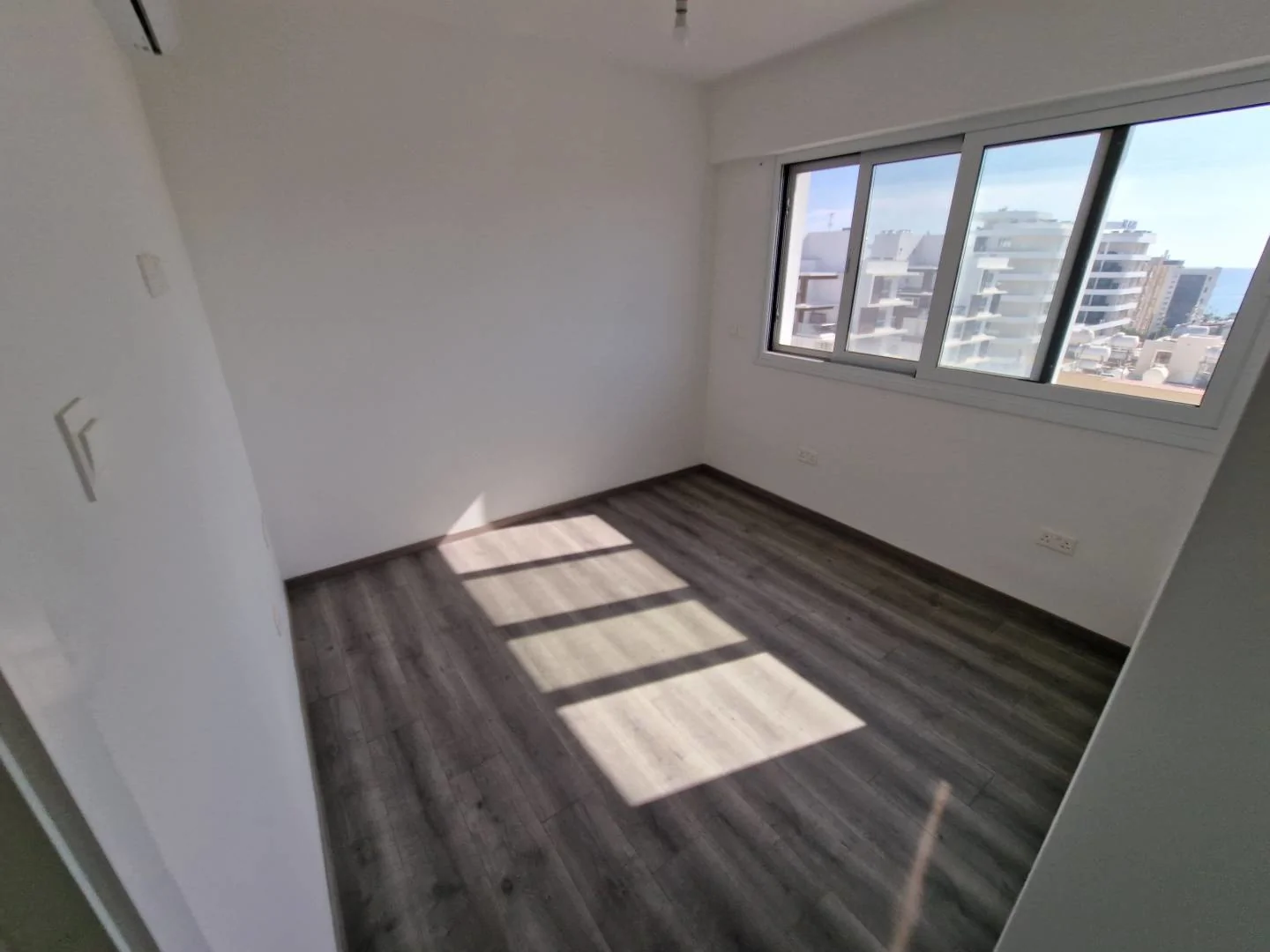 3 bedrooms Apartment in Larnaca, Larnaka, Cyprus No. 4965