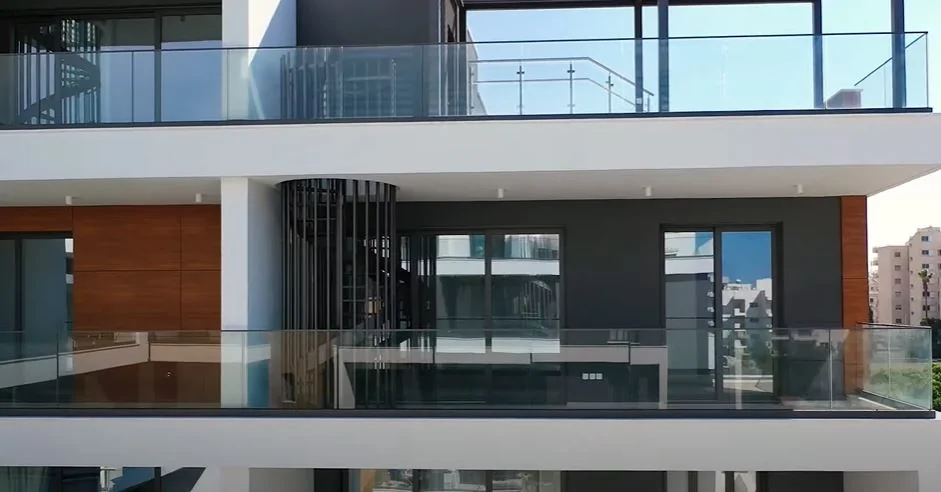 1 bedroom Apartment in Limassol, Cyprus No. 4968