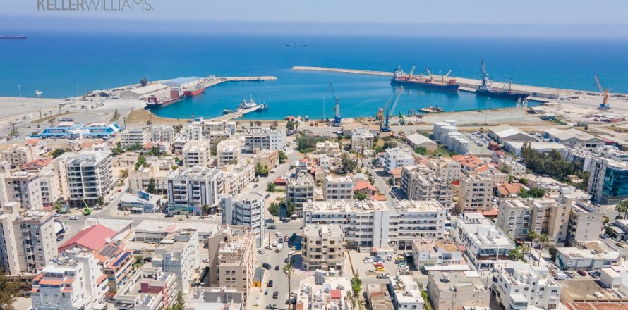 4 dormitorios Apartamento en Larnaca, Larnaka,  No. 52271