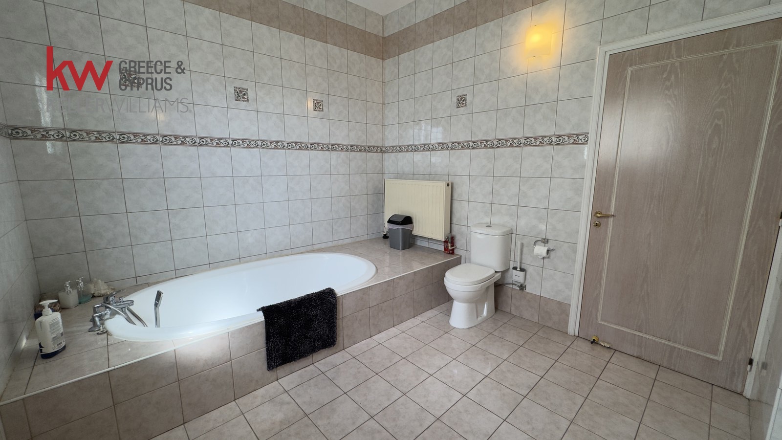 4 bedrooms Townhouse in Larnaca, Larnaka, Cyprus No. 52268