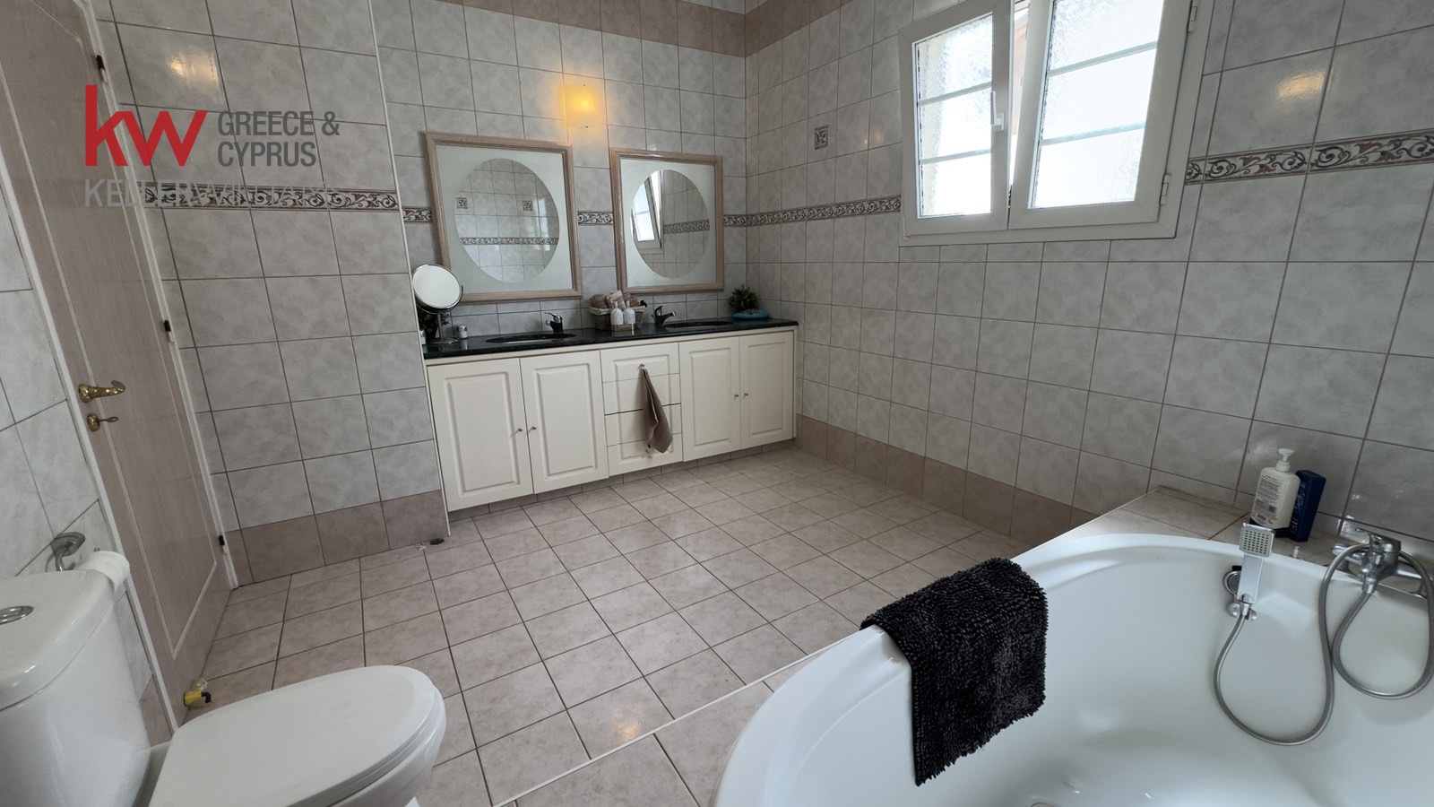 4 bedrooms Townhouse in Larnaca, Larnaka, Cyprus No. 52268