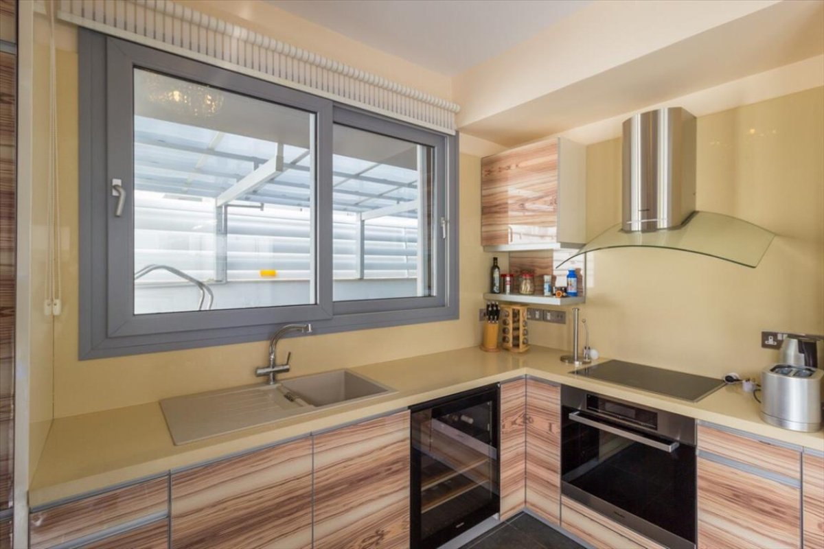 5 bedrooms Villa in Limassol, Cyprus No. 38291