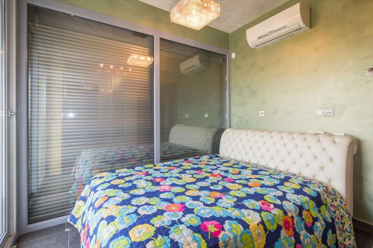 5 bedrooms Villa in Limassol, Cyprus No. 38291