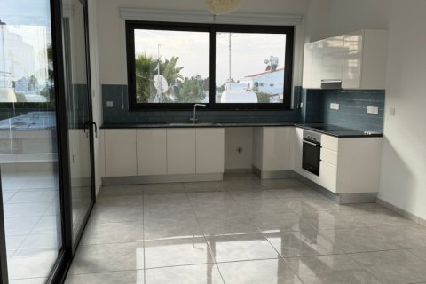 2 bedrooms Apartment in Larnaca, Larnaka,  No. 39665 6