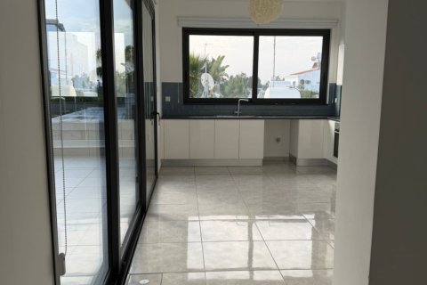 2 bedrooms Apartment in Larnaca, Larnaka,  No. 39665 5