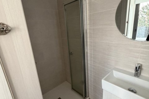 2 bedrooms Apartment in Larnaca, Larnaka,  No. 39665 15