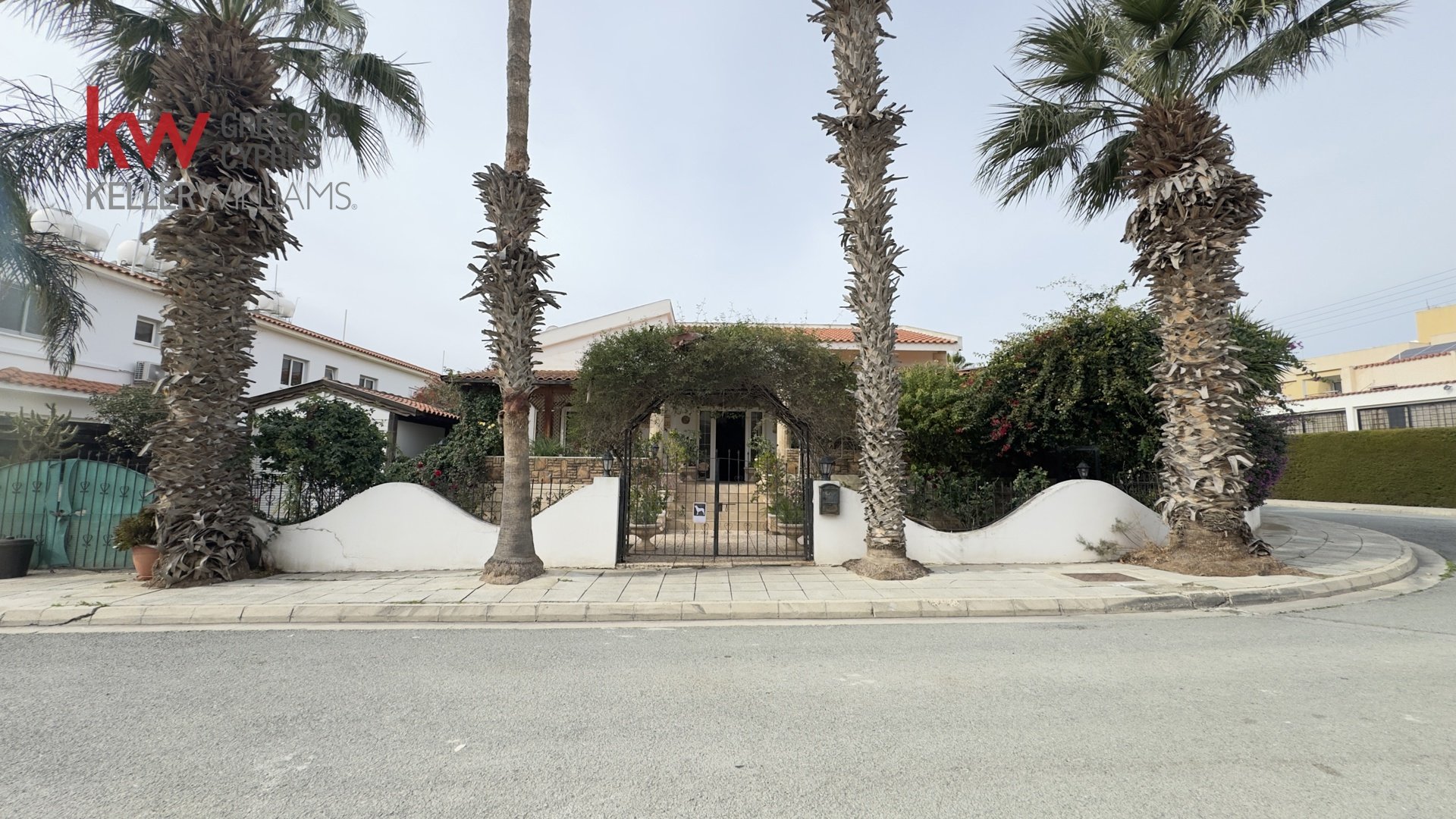 5 bedrooms Townhouse in Oroklini, Larnaka, Cyprus No. 39660