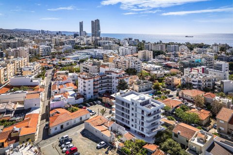 Квартира 30м2 в Лимассол, Лимасол, Кипр № 37478 5