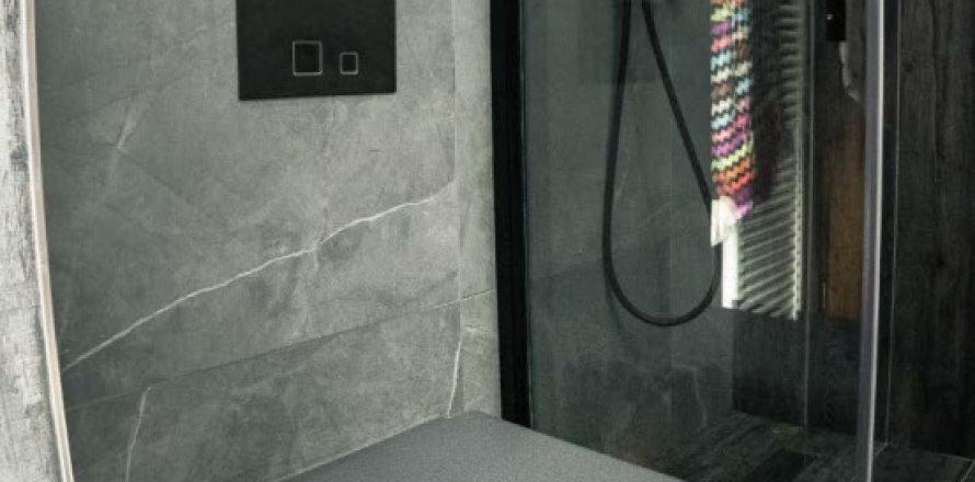 9 rooms Villa in Limassol,  No. 38989