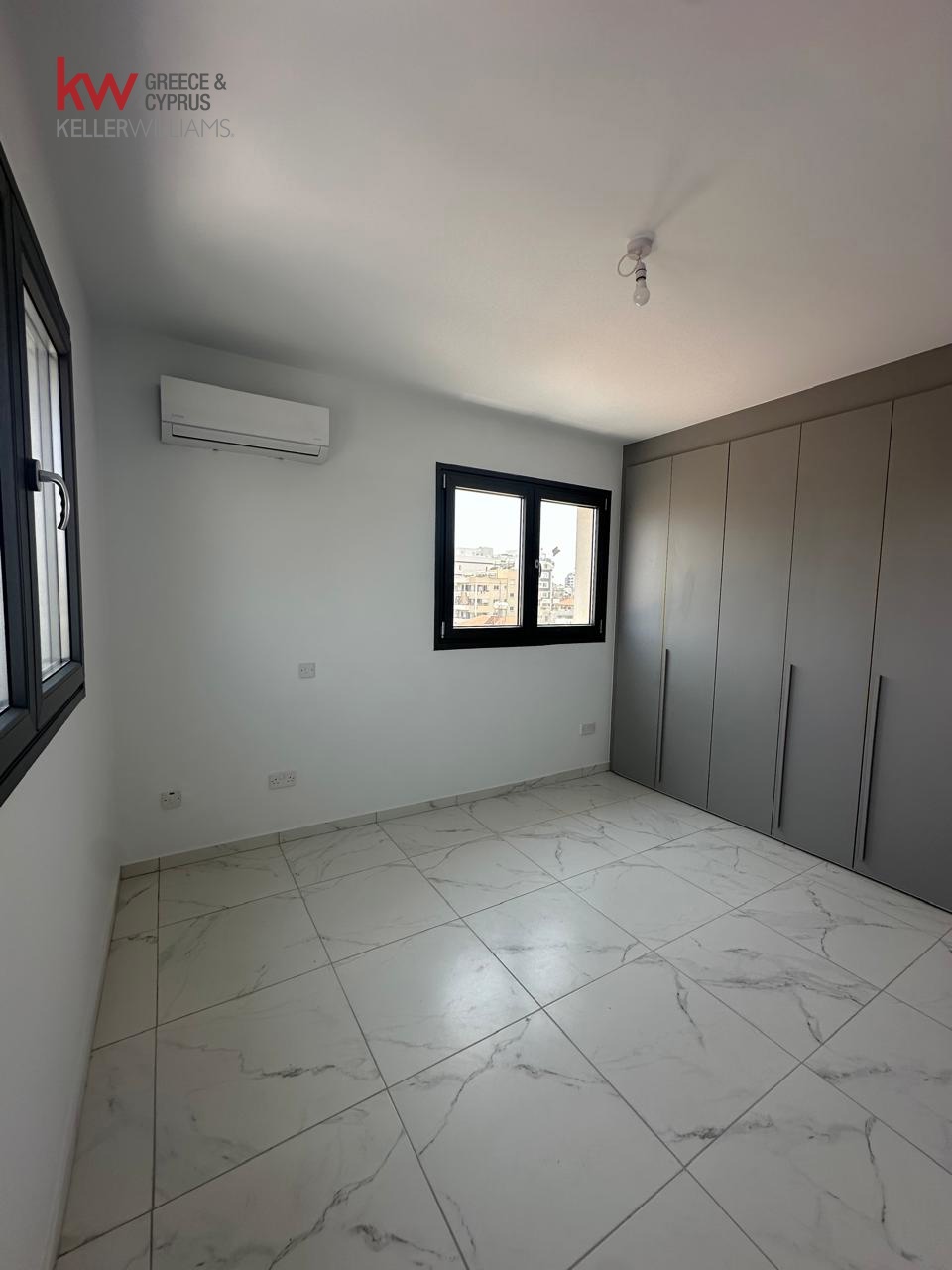 2 bedrooms Apartment in Larnaca, Larnaka, Cyprus No. 40194