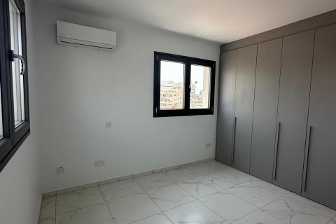 2 bedrooms Apartment in Larnaca, Larnaka, No. 40194 8