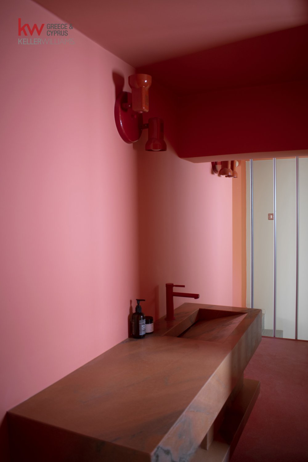 5 habitaciones Oficina en Larnaca, Larnaka, Chipre No. 40195