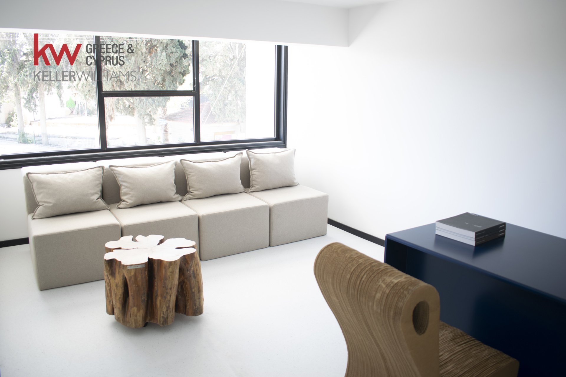 5 habitaciones Oficina en Larnaca, Larnaka, Chipre No. 40195