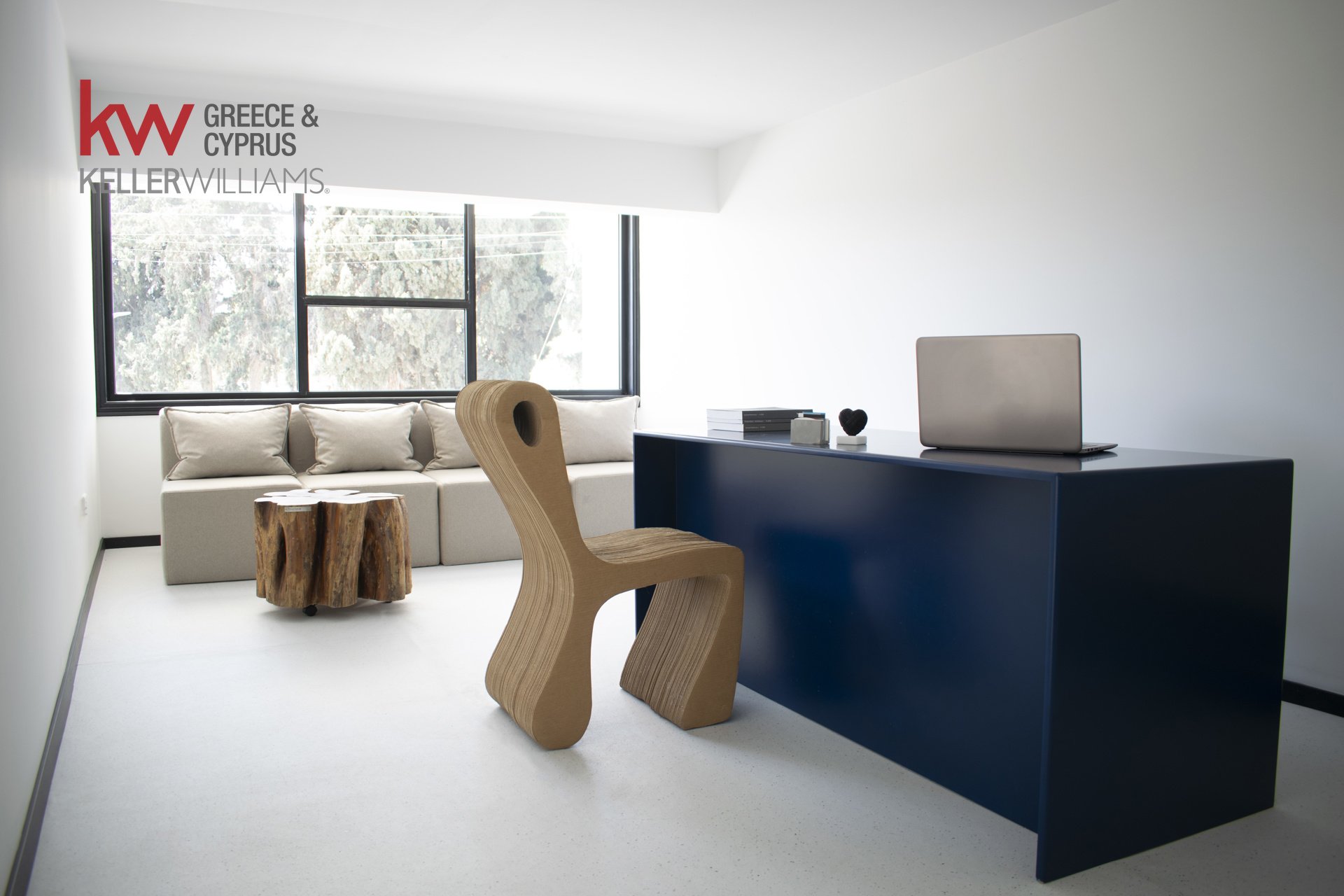 5 habitaciones Oficina en Larnaca, Larnaka, Chipre No. 40195