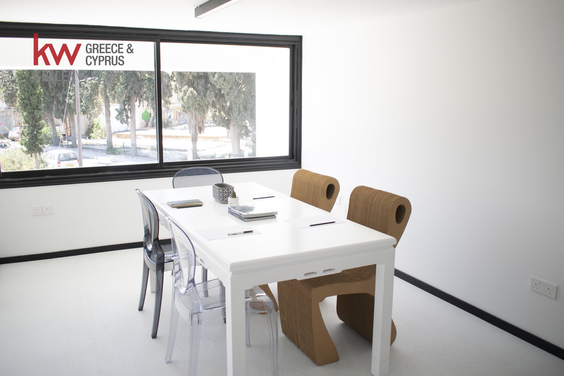 5 habitaciones Oficina en Larnaca, Larnaka, Chipre No. 40195