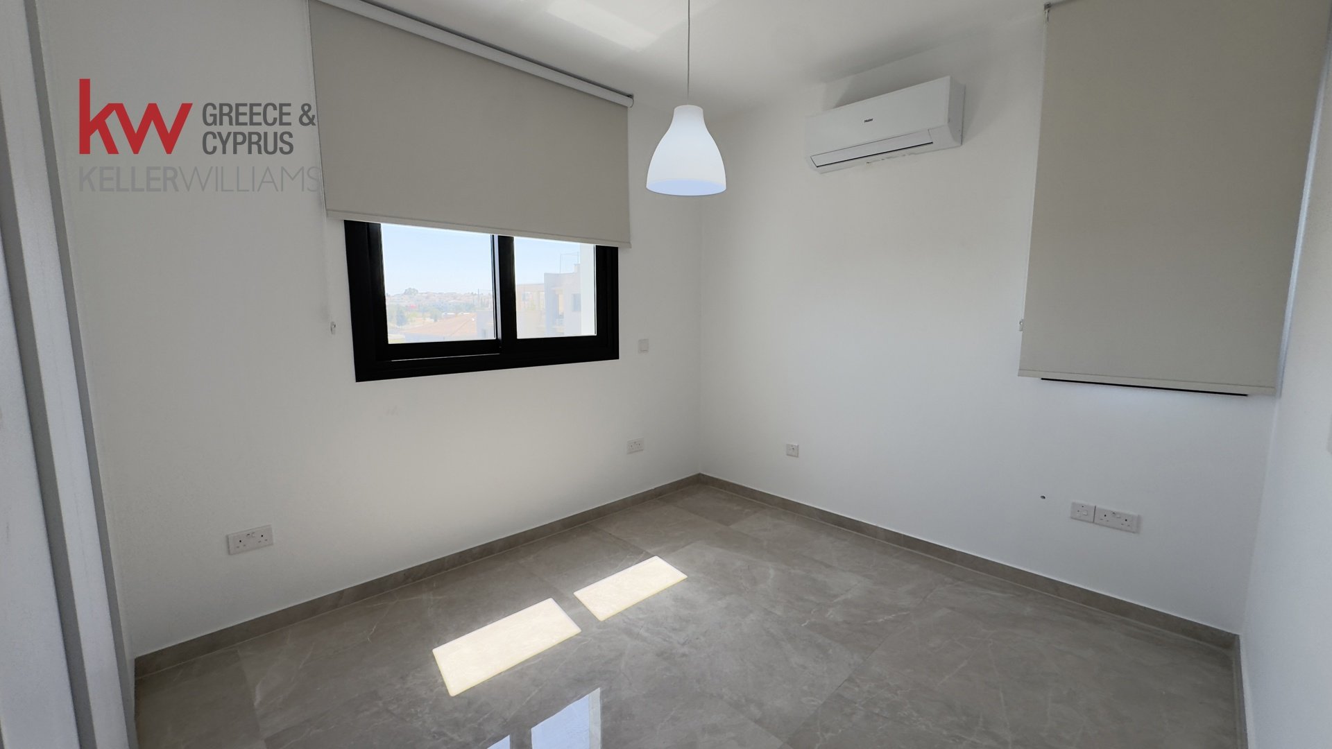 2 bedrooms Apartment in Larnaca, Larnaka, Cyprus No. 40198