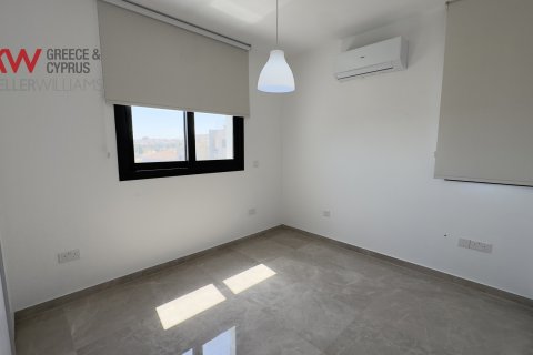 2 bedrooms Apartment in Larnaca, Larnaka,  No. 40198 6
