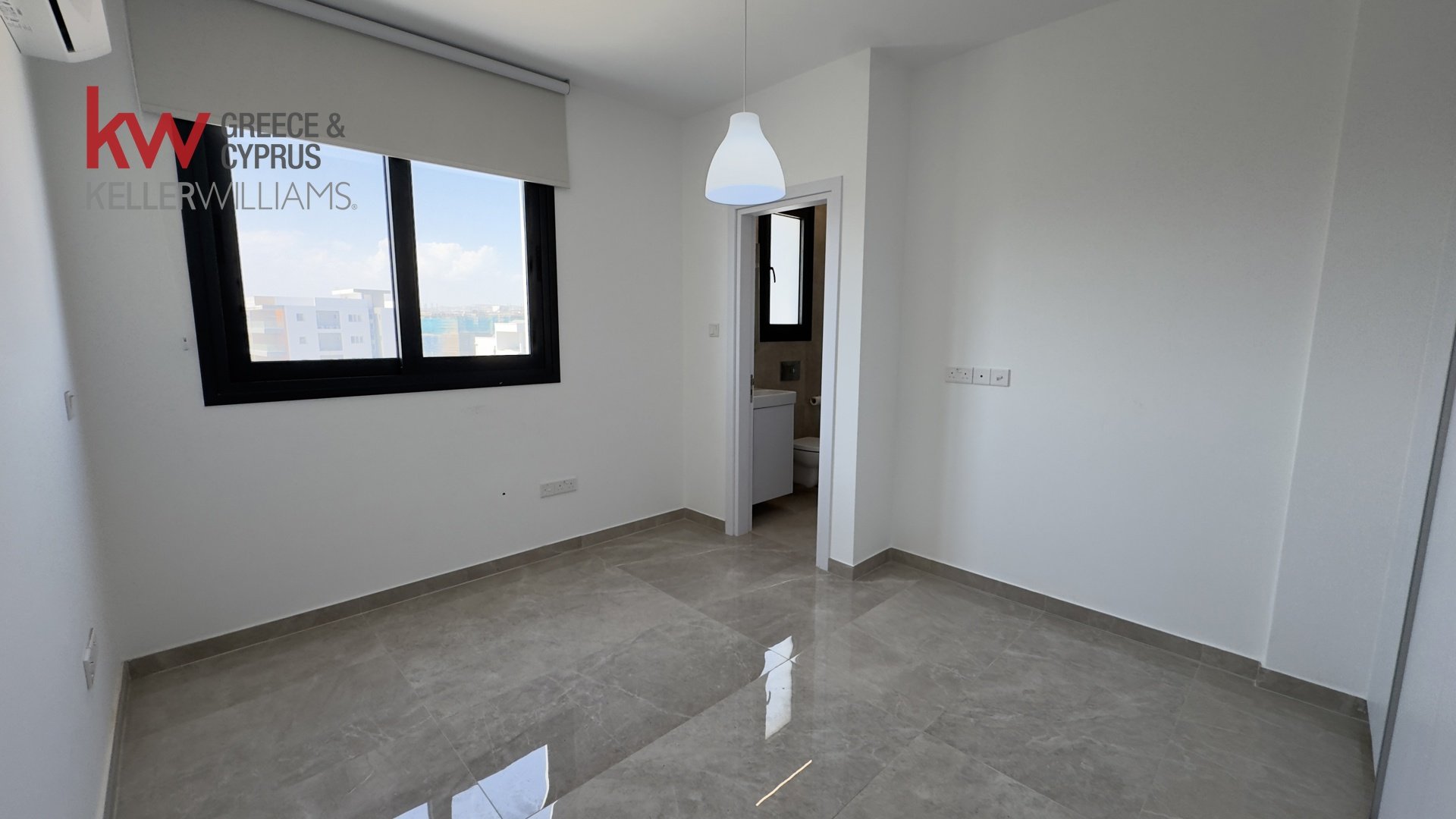 2 bedrooms Apartment in Larnaca, Larnaka, Cyprus No. 40198