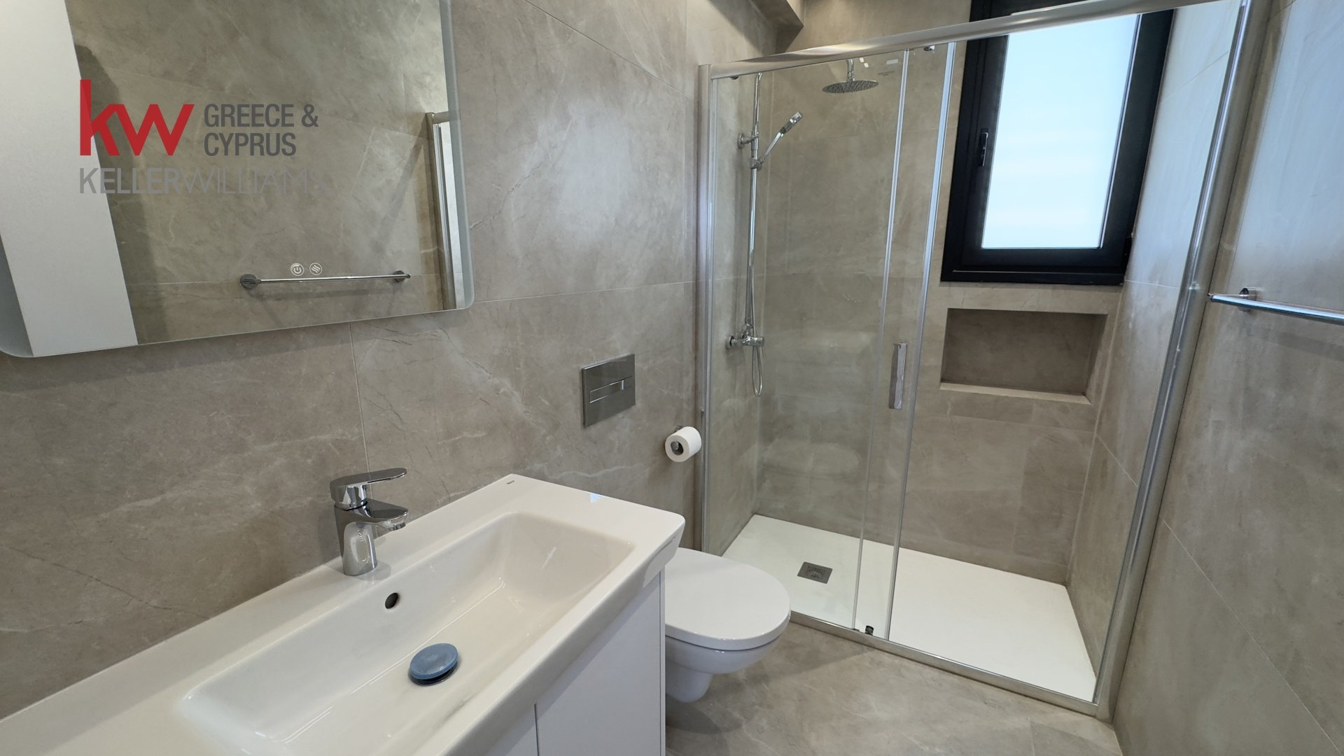 2 bedrooms Apartment in Larnaca, Larnaka, Cyprus No. 40198