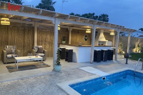 3 bedrooms Bungalow in Meneou, Larnaka,  No. 40196 12