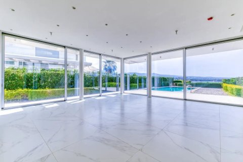 5 bedrooms Villa in Coral Bay, Pegeia, Paphos, No. 47728 2