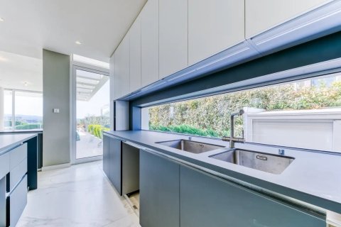 5 bedrooms Villa in Coral Bay, Pegeia, Paphos, No. 47728 14