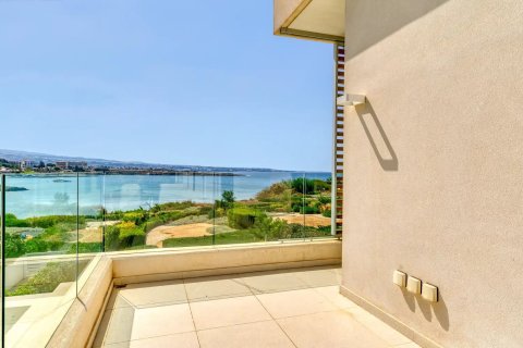 5 bedrooms Villa in Coral Bay, Pegeia, Paphos, No. 47728 3