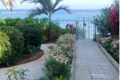 Studio Apartment in Limassol,  No. 38254 3