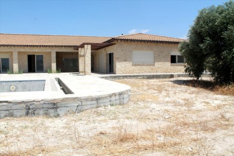 7 bedrooms Villa in Limassol,  No. 38253