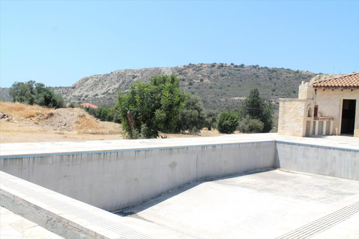 7 bedrooms Villa in Limassol, Cyprus No. 38253