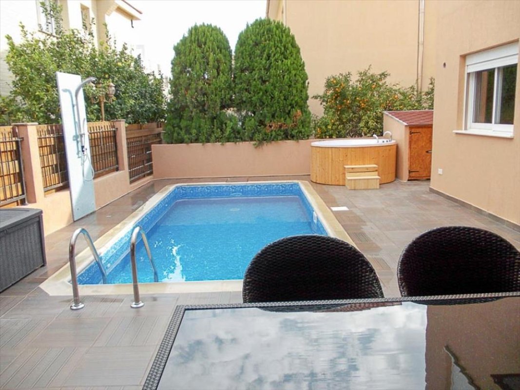 3 bedrooms Villa in Limassol, Cyprus No. 38250