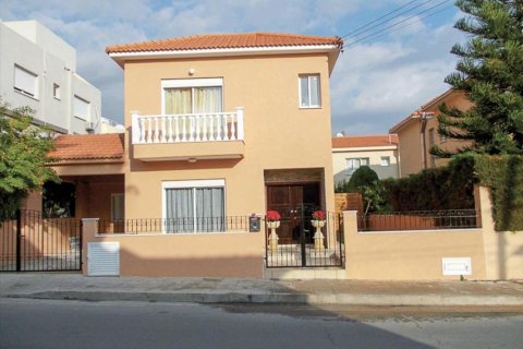 3 bedrooms Villa in Limassol,  No. 38250