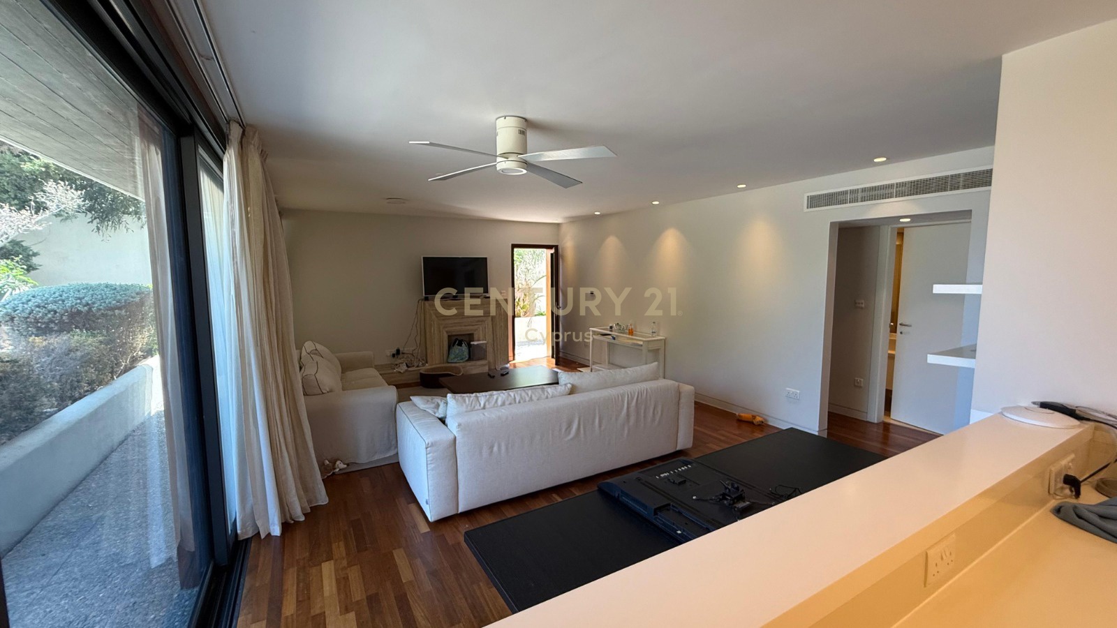 6 chambres Villa à Agios Athanasios, Limassol, Chypre No. 53515