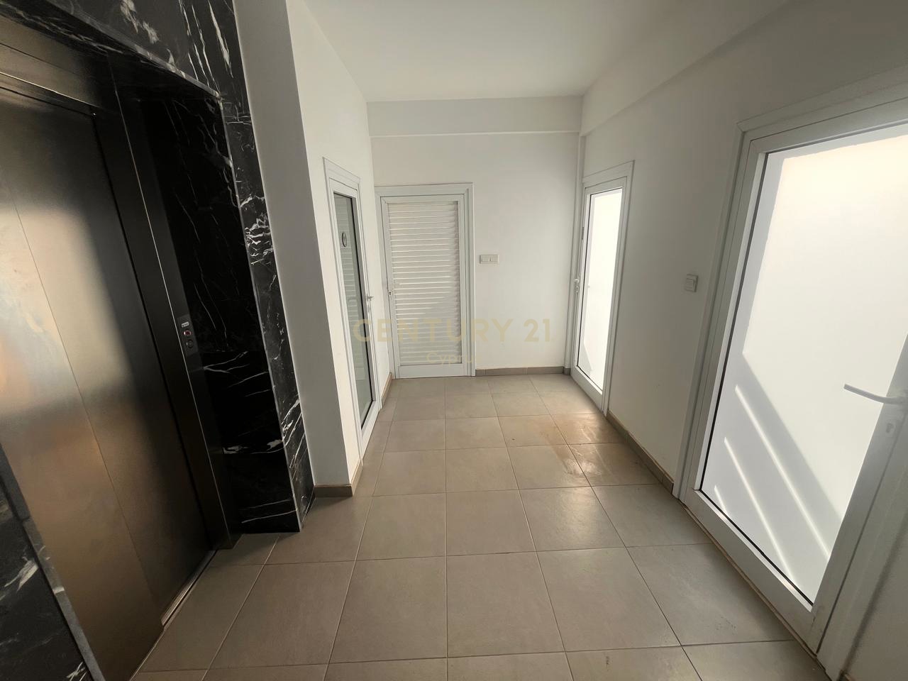 3 dormitorios Apartamento en Germasogeia, Limassol, Chipre No. 53513