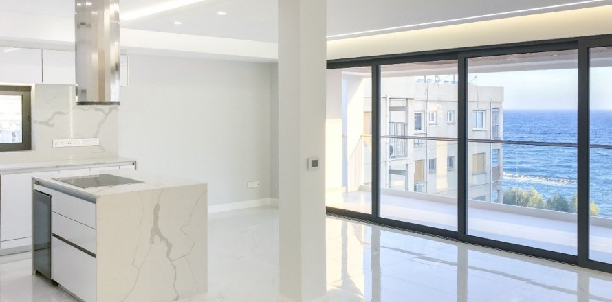 Квартира с 3 спальнями в Лимассол, Лимасол,  № 48515