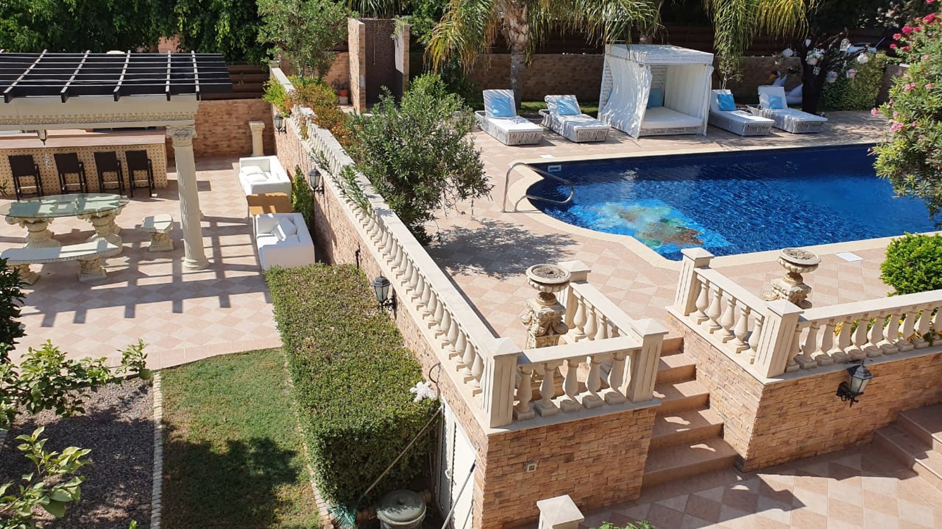 5 bedrooms Villa in Agios Tychonas, Limassol, Cyprus No. 25993