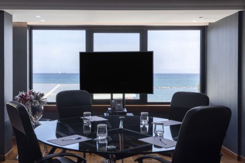 1072m2 Commercial property in Limassol,  No. 42183 6