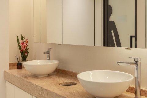 1072m2 Commercial property in Limassol,  No. 42183 14