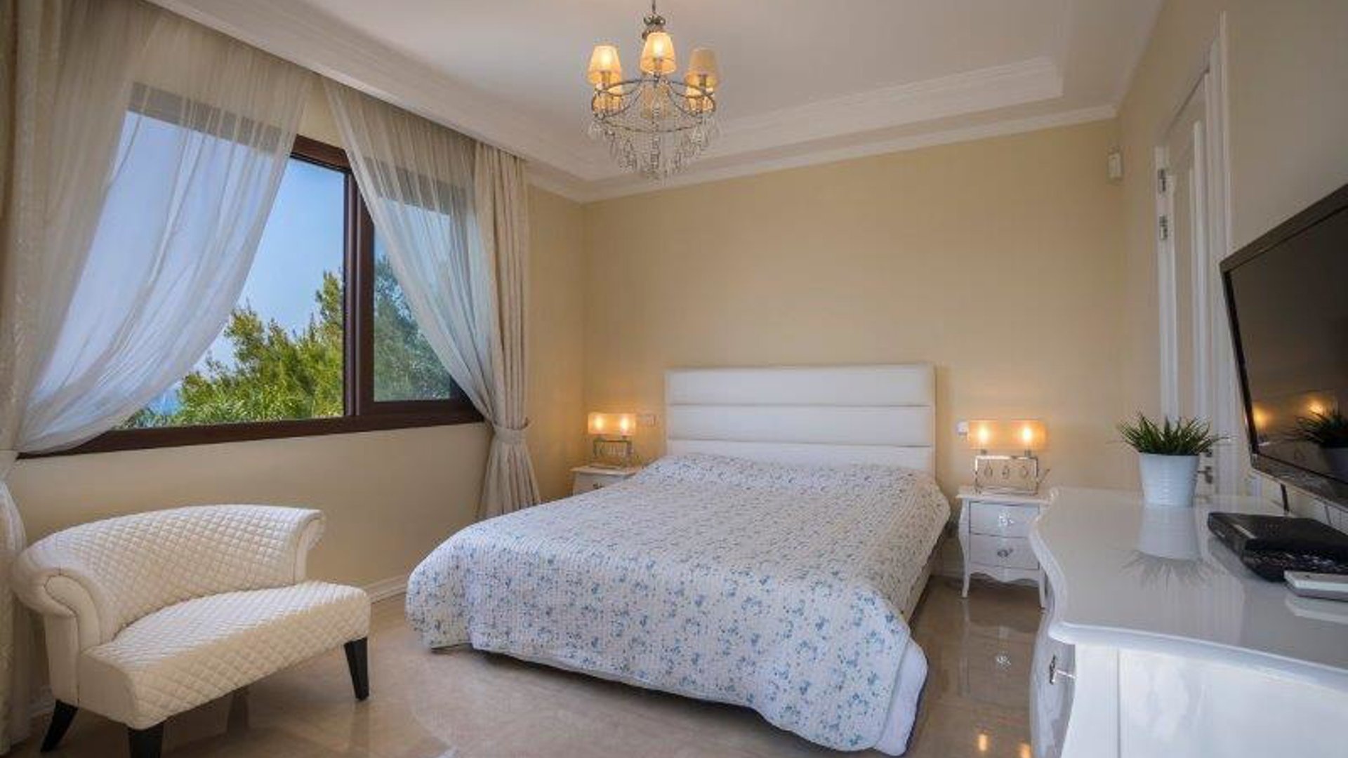 Вилла с 5 спальнями в Аргака, Пафос, Кипр № 26039