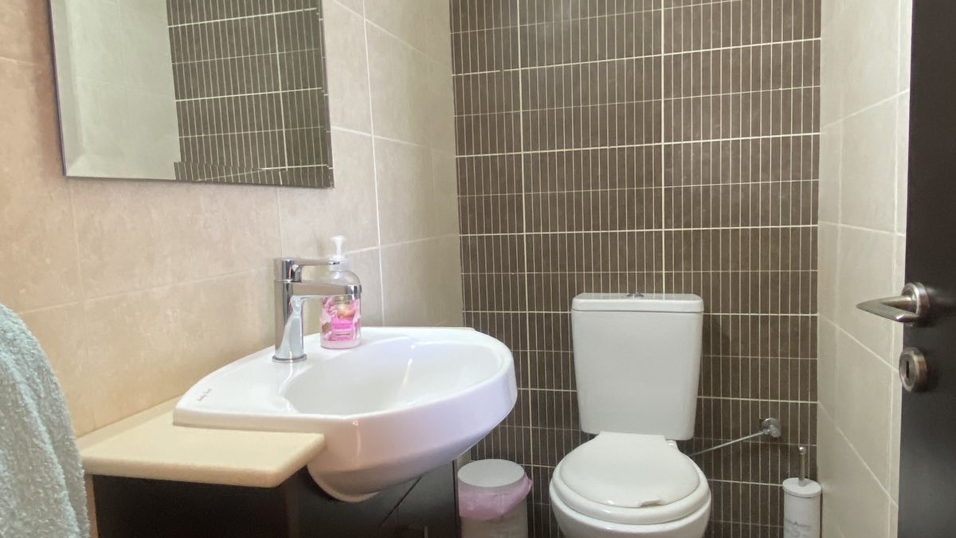 3 bedrooms Apartment in Limassol, Cyprus No. 29182